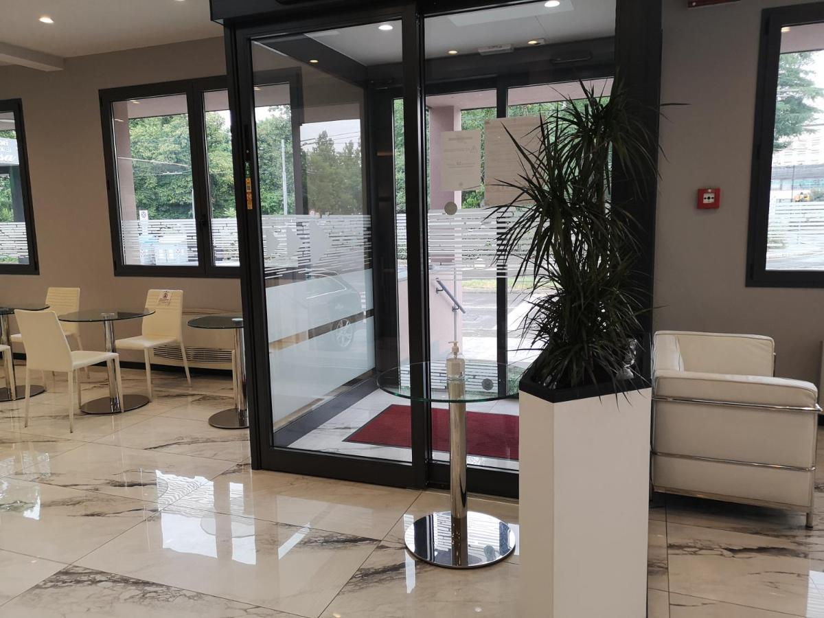 Hotel Daunia Modena Exterior photo