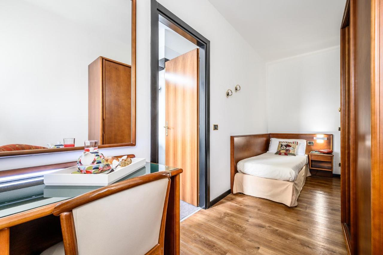 Hotel Daunia Modena Exterior photo
