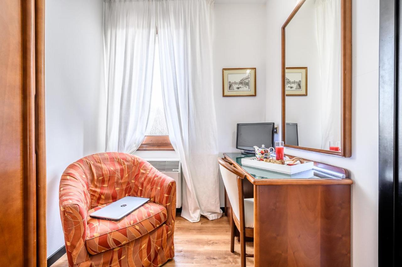 Hotel Daunia Modena Exterior photo