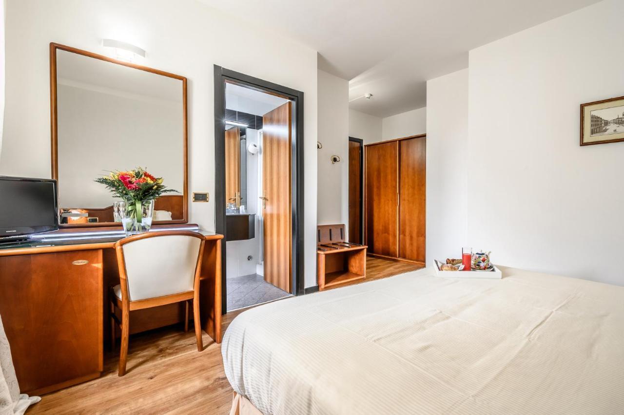 Hotel Daunia Modena Exterior photo